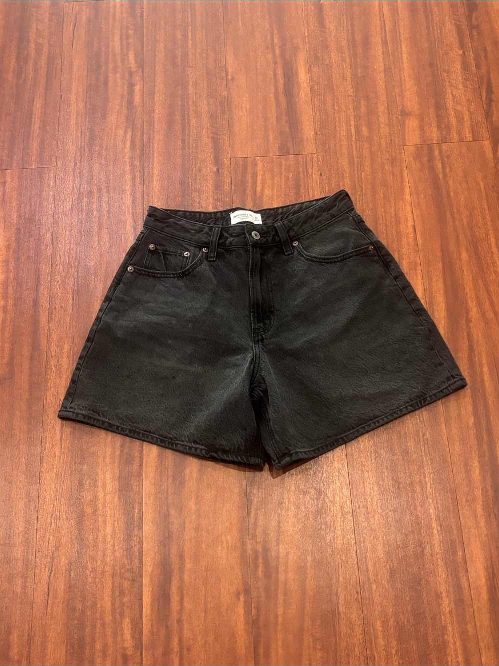 Abercrombie & Fitch High Rise Loose Shorts